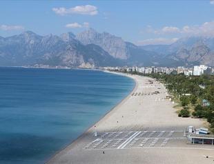 Turkey hopes lockdown rescues tourism season