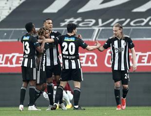 Beşiktaş on brink of Süper Lig title with 7-0 win
