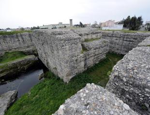 Roman temple in Mersin waits to serve tourism