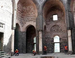 1,800-year-old church in southeastern Turkey being restored