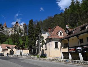 Draculas castle offers tourists COVID shots