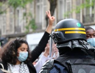 Thousands rally across Europe to back Palestinians