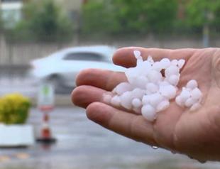 Heavy rain, hail hit Istanbul’s Asian side