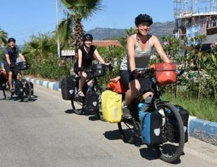 Swiss family tours Turkey on bicycles