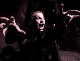 Turkish teenager unprecedent case with vampire behavior