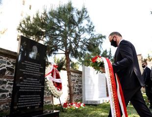Polish leader visits Istanbul monument of envoy who saved Jews from Holocaust