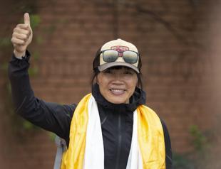 Oldest American, fastest woman on Everest return safely
