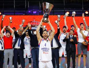 Anadolu Efes win 2021 Turkish Airlines EuroLeague title