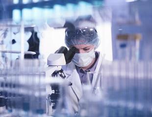 China confirms first human case of bird flu strain