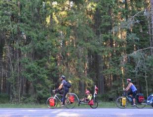 Turkish family visits 30 countries on bicycles