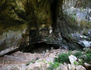Renewed sinkholes welcome tourists in Mersin