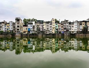 The tube houses that dominate Hanois streets
