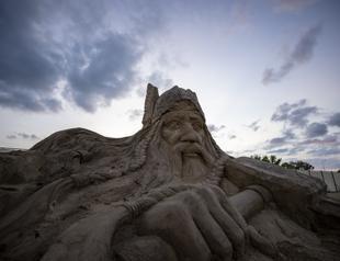Sand sculpture fest welcomes visitors with Atlantis theme