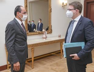 Top Turkish, EU officials discuss regional, global developments
