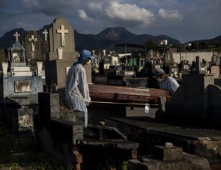 As Brazil tops 500,000 deaths, protests against president