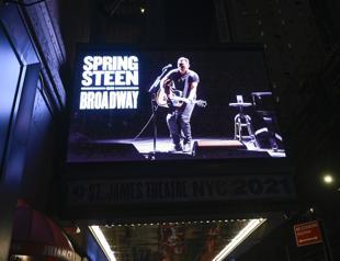 Springsteen marks return of live shows on Broadway