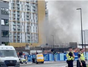 Large fire rips through south London railway arch