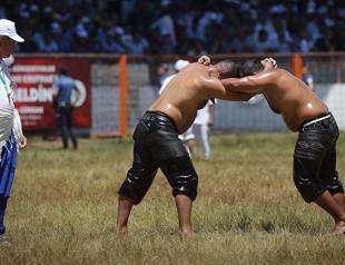 COVID tests mandatory in ring at Kırkpınar Oil Wrestling tournament