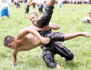 Oil wrestlers to fight for glory in Turkey’s oldest sports event