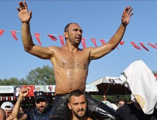 Ali Gürbüz wins golden belt at 660th Kırkpınar Oil Wrestling Festival