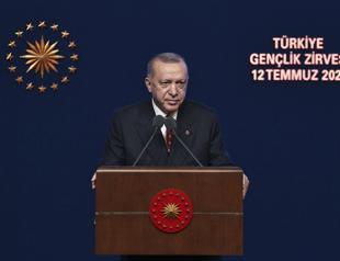 Erdoğan praises vision of young people