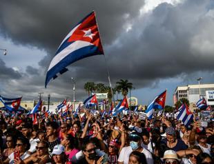 Cuba makes concession to protesters, lets travelers bring in food duty-free