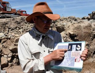 Japanese archaeologist examines Anatolian civilizations in situ for 40 years