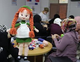Syrian women produce toys in Şanlıurfa
