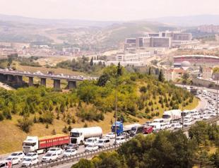 Traffic deadlock as millions return home from holiday