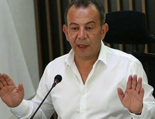 Probe launched into mayor’s anti-refugee remarks