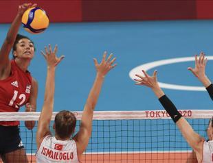 US beat Turkey 3-2 in womens volleyball group clash