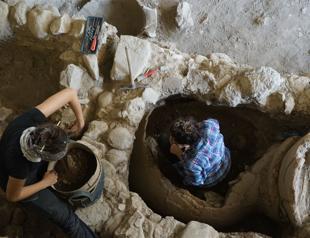 Pithos burials found in ancient Antandros