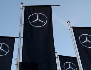 Mercedes recalls one million older cars