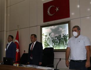 Municipal assembly approves mayor’s discriminatory motion against foreigners