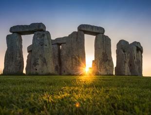 Geological analysis explains durability of Stonehenge megaliths