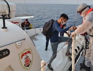 Over 100 asylum seekers held on Turkeys Aegean coast