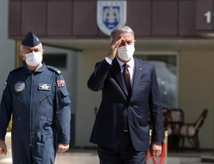 Turkish defense minister visits Pakistan