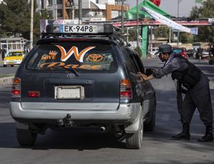 Taliban close in on Kabul as US ramps up Afghan evacuations