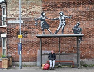 Banksy shows off his British seaside ’spraycation’