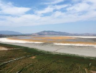 Lake in Turkey’s west dries up due to drought, improper irrigation