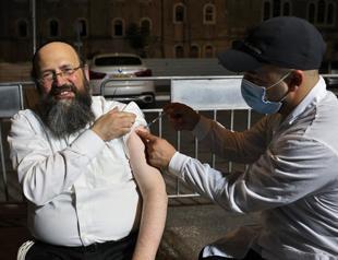 Israel to begin Covid booster shots for over 40s