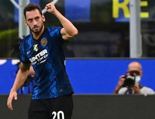 Çalhanoğlu stars as Inter beats Genoa 4-0 in Serie A opener