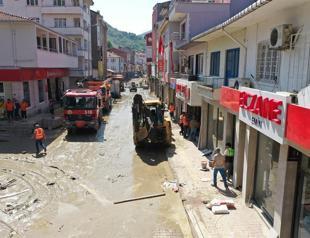 Police boat, divers search for missing from floods