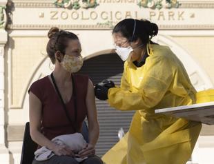 Australian doctors warn of risks to hospitals once COVID-19 curbs ease