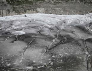 Swiss glaciologist bears witness to relentless Alpine glacier melt