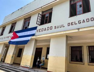 Cuba starts vaccinating children to re-open schools amid COVID surge