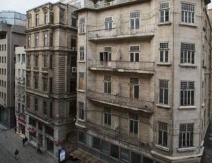 Bank branch to turn into painting museum