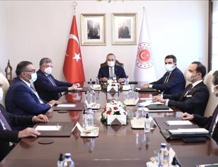 Turkish foreign minister meets Syrian opposition figures