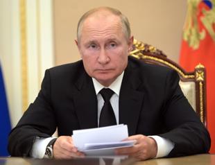 Putin self-isolates after COVID cases in inner circle