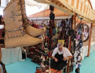 Sandal maker of Hollywood produces for daily life